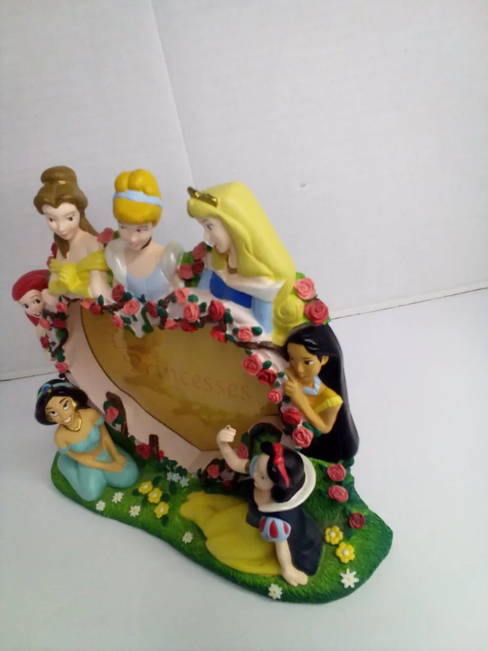Disney Parks 3D Sculpted Picture Frame Princesses Heart Shape 8